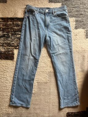 GAP Women's Light Blue Straight-Leg Jeans